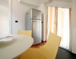 Кухня или мини-кухня в CasaViva - Central Seaview Penthouse in Camogli
