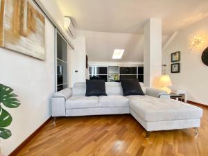 Гостиная зона в CasaViva - Central Seaview Penthouse in Camogli