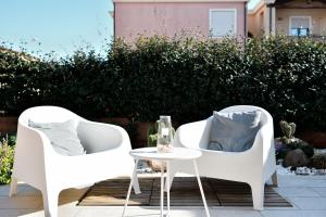 A seating area at Family House