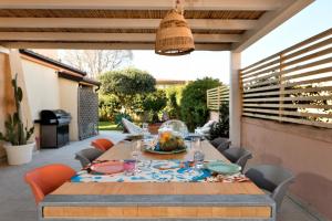 A seating area at Family House