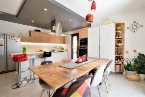 A kitchen or kitchenette at Family House