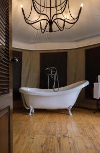 Ванна кімната в The Alampara Resort
