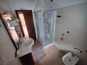 Ванная комната в Affittacamere Montepiano