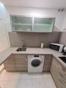 Una cocina o zona de cocina en DreamsApt Sierpes