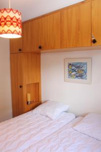 Postel nebo postele na pokoji v ubytování Combyre COMFORTABLE & CENTER apartements