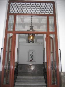Fasada lub wejście do obiektu Antica Sartoria
