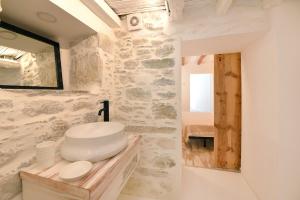 Ảnh trong thư viện ảnh của Blue Vorna ở Ano Syros