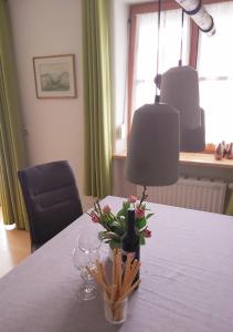 Posezení v ubytování Apartment Andrea - Chiemgau Karte