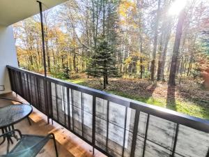 Balkón alebo terasa v ubytovaní Apartament z Widokiem na Park