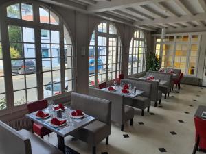 Gallery image of Hotel du Cheval Blanc in Cerizay