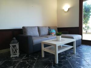 A seating area at VillAmar