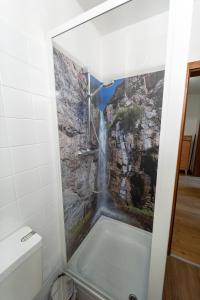 A bathroom at Alpin Apartments