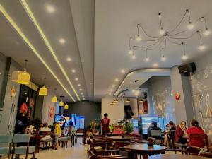 Restoran ili neka druga zalogajnica u objektu Khách sạn Phương Trinh