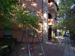 Ο χώρος παιχνιδιού για παιδιά στο Holiday Home in Pacaino with Swimming Pool Terrace Billiards