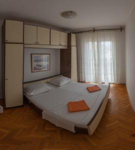Gallery image of Apartments Nada in Sućuraj
