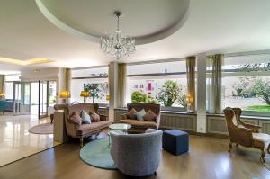Posezení v ubytování Hotel du Parc