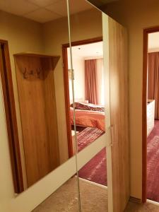 Zdjęcie z galerii obiektu Astra Apartman w mieście Tatabánya