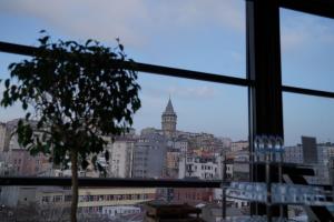 Nespecifikovaný výhled na destinaci Istanbul nebo výhled na město při pohledu z hotelu