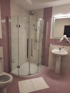 Koupelna v ubytování Cabana Donca
