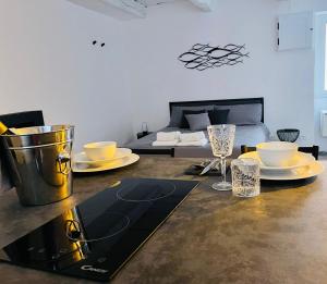 Televízia a/alebo spoločenská miestnosť v ubytovaní CASA ENEA TERRACINA - Relax Sauna Apartment