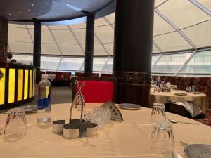 Εστιατόριο ή άλλο μέρος για φαγητό στο Pool View Apartments Managed By Rhoof Hospitality Near Dumas Beach