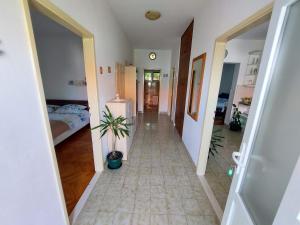 Posteľ alebo postele v izbe v ubytovaní Spacious apartment Ita - near beach (terrace, sea view)