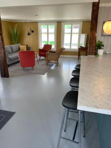 Posezení v ubytování 1. etg i Dampskipsbrygga, Lødingen havn