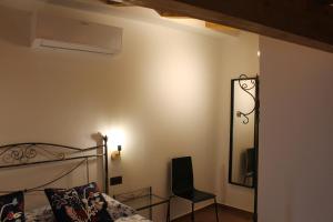 Foto dalla galleria di Affittacamere Pantì - Room & Breakfast a Camerota Altre 4 foto