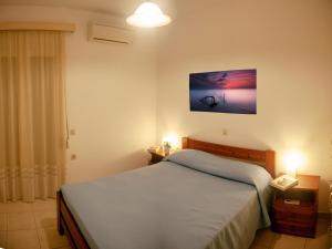 Posteľ alebo postele v izbe v ubytovaní ANALIPSI apartment No1 - MAKRY GIALOS-CRETE