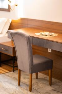 Postel nebo postele na pokoji v ubytování Barjaktar - Luxury Suites & SPA