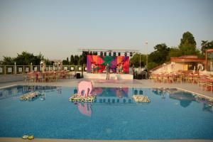 The swimming pool at or close to DOUBLE ROYAL HOTEL
