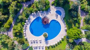 Bazén v ubytování Starlight Resort Hotel nebo v jeho okolí