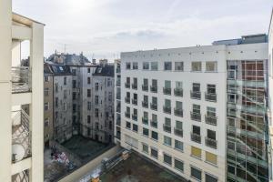 Budova, v ktorej sa apartmán nachádza