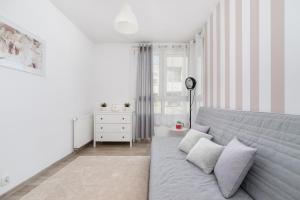 Fotografia z galérie ubytovania Avia Apartment Three Bedroom Two Balcony AC & Parking by Noclegi Renters v Krakove