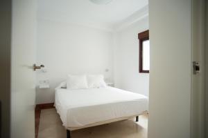 Posteľ alebo postele v izbe v ubytovaní DEANES ROOMS