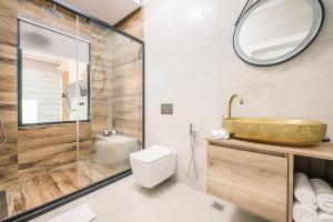 Koupelna v ubytování Barjaktar - Luxury Suites & SPA