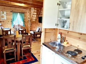 Gallery image of El Paso City, Zlatibor - Wooden Cottages Unique, Treehouse, Wild West Rooms, accommodation 1-6 people in Zlatibor