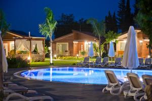 Bazén v ubytování Kimera Lounge Boutique Hotel & Spa nebo v jeho okolí