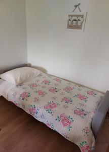 Postel nebo postele na pokoji v ubytování Apartmani Ana