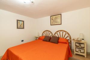 Imagen de la galería de Casa l'Ulivo - seminterrato, en Santa Maria Navarrese