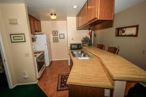 Dapur atau dapur kecil di Boulder Creek-1412 by Big Bear Vacations