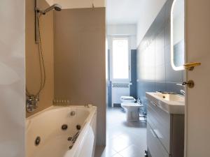 A bathroom at UR-NEST Borgo
