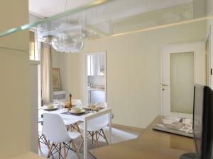 A seating area at UR-NEST Borgo