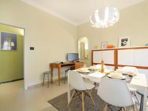 A television and/or entertainment centre at UR-NEST Borgo