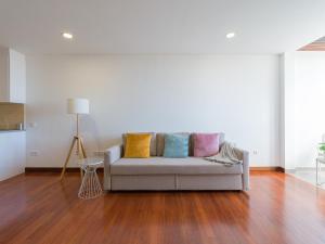 Posedenie v ubytovaní Bright Townhouse - Views - 5 min walk to the Beach