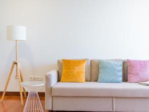Posedenie v ubytovaní Bright Townhouse - Views - 5 min walk to the Beach