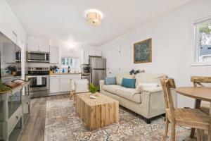 Η κουζίνα ή μικρή κουζίνα στο Coral Cottage Unit 3
