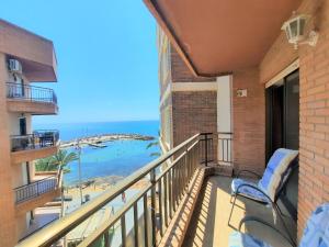 A balcony or terrace at Marinasunbeach Paseo Maritimo