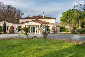 Imagen de la galería de Domaine de l'Echassier, The Originals Relais, en Châteaubernard