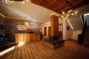 Зона вітальні в Hotel Kulla e Bajraktarit